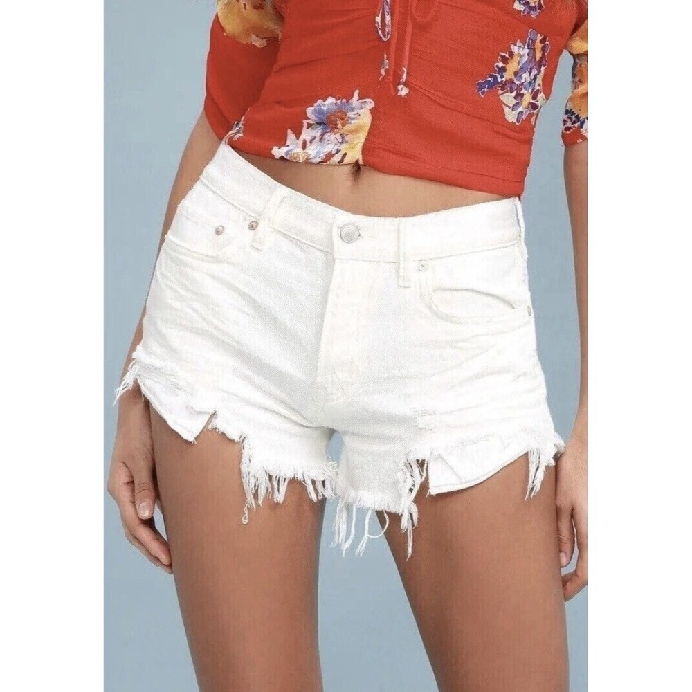 Free People We The Free Loving Good Vibrations Jean Shorts 28 Distressed Cutoff